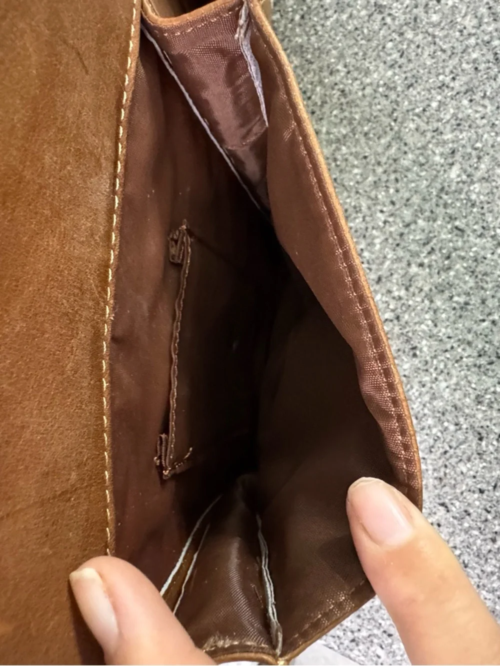 Wilsons Leather Distressed Tan Leather Briefcase Messenger